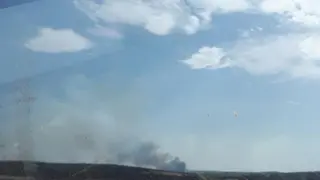 Columna de humo en Vegalatrave