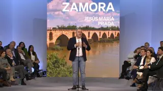 Jesús María Prada con Feijóo en el acto de presentación de candidatos del PP