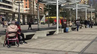 Foto archivo gente en la marina