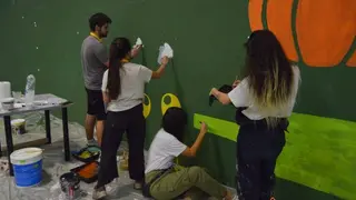 Estudiantes de la Facultad de Bellas Artes de Salamanca decoran Ecocultura (2)