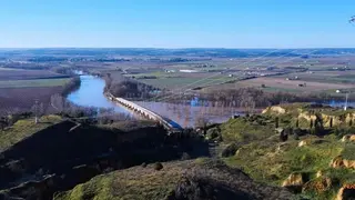 Crecida del Duero a su paso por Toro. imagen de archivo