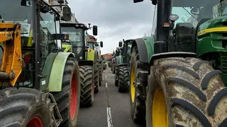 Tractorada con motivo de la manifestación del 9 de febrero