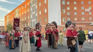 Pasacalles Gigantes y Cabezudos Capitonis Durii_12