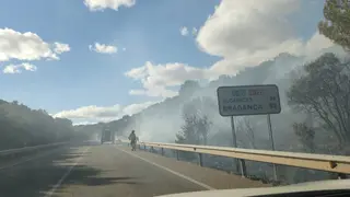 Incendio cuneta N-122