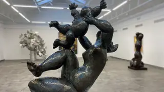 La obra “Madre y niño”, de Baltasar Lobo (1987), una de las piezas de gran formato que estarán presente en la muestra Madrid Luxury Art de Madrid.