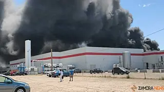 Fuego en la planta de residuos de Roales_25