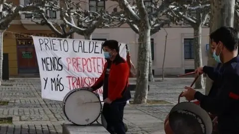 Concentración de bomberos frente a la Diputación de Zamora