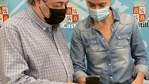 San Damián hace entrega de los códigos QR a Azehos