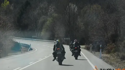 Motoristas en carretera
