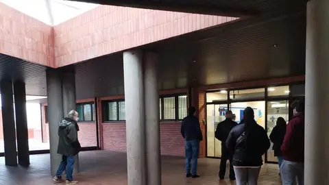 Colas en el Centro de Salud Santa Elena