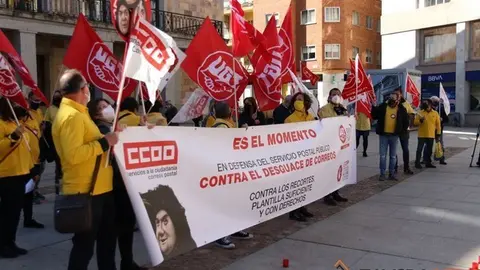 Los sindicatos encabezan la protesta de los trabajadores de Correos. Fotografía de archivo