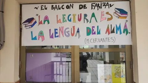 Pancarta literaria en un colegio de la provincia