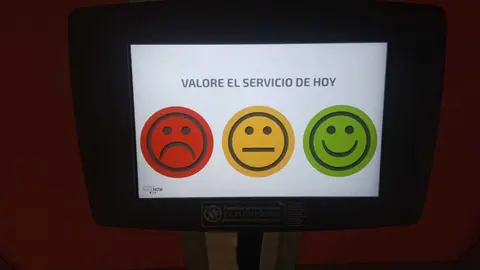 La nueva máquina con emoticonos instalada en el HVC