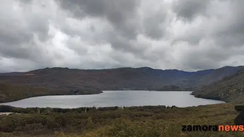 Sanabria en un día tormentoso