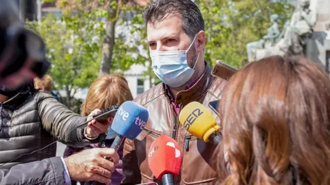 Luis Tudanca en el 1 de Mayo en Valladolid