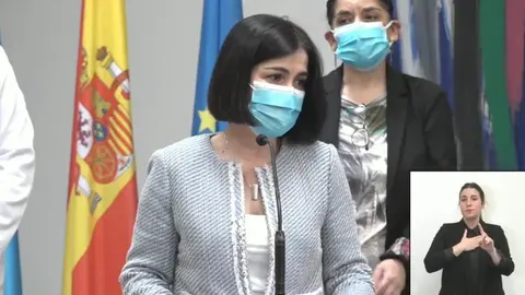 Darias durante la rueda de prensa en Asturias