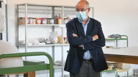 Francisco Igea durante su visita a Santa Colomba de Somoza (León)
