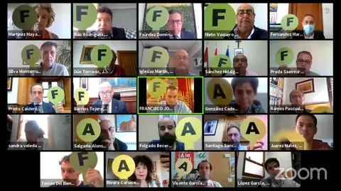 Pleno de la Diputación de Zamora en el momento de la votación de los remanentes