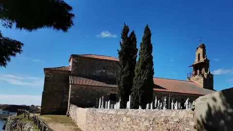Iglesia de la Virgen del Castillo en Montamarta