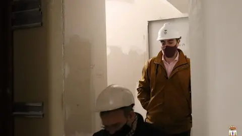 Luciano Huerga durante la visita a las obras en el barrio de Las Malvinas el pasado mes de diciembre