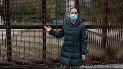 Cs_Cruz_Lucas_frente_al_Banco_España_