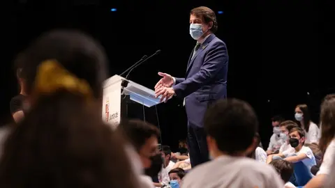 Fernández Mañueco interviene en el Foro Compromiso 2030