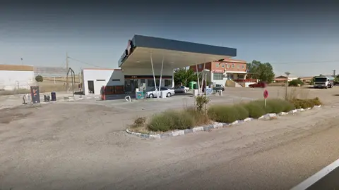 Gasolinera en la N122-Carretera de Villagodio
