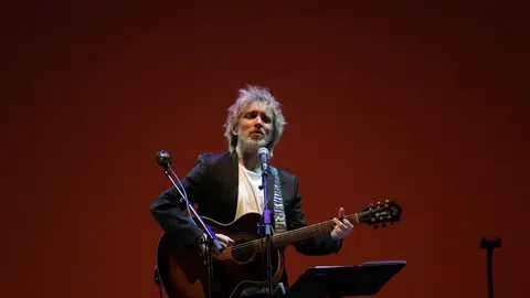 f0416304-cc24-4c73-9bef-29d2fdafdcbb