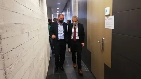 El prsidente de la Diputación y el Rector de la Universidad de Salamanca visitando el Parque Científico de la USAL.