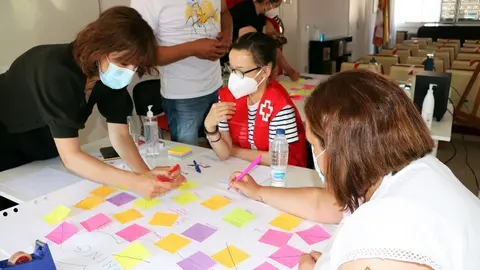 Miembros de Cruz Roja Española. Foto Facebook