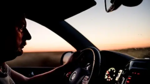 Julio Llamazares por el valle de Alcudia
© Navia