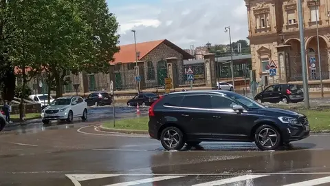 Balsas de agua en la carretera de la Estación, ayer