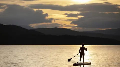 Sol de medianoche en Laponia verano_Harri Tarvainen