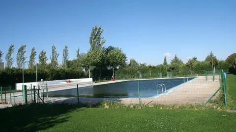 piscina de roales