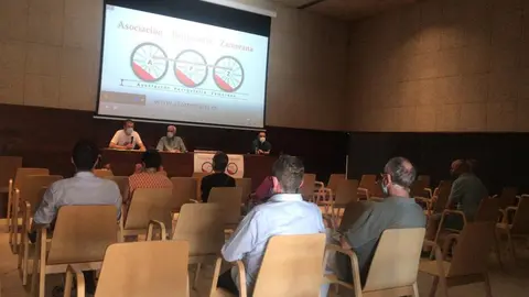 b871f028-6fd6-442e-892e-03dfaf3a8bee