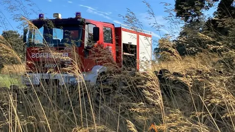 Bomberos de Bermillo actuando en el fuego de Moral de Sayago