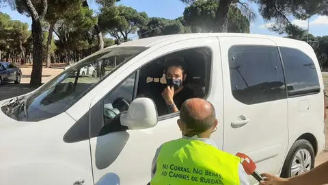 Voluntarios durante la nueva campaña para conciencias sobre los peligros del exceso de velocidad