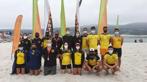 CD Dragones durante la prueba disputada en la localidad coruñesa de Laxe