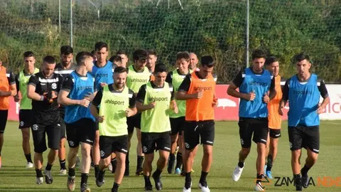 Entrenamiento del equipo rojiblanco. Foto Zamora CF
