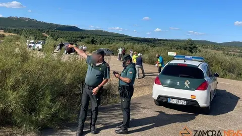 Efectivos de la Guardia Civil buscan al desaparecido
