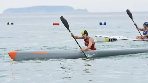 Sara Iglesias Gómez (C.D. Salvamento Dragones) en la prueba de carrera con ski de salvamento.