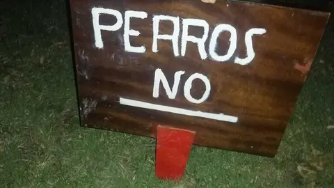 Cartel realizado por un vecino de Los Bloques