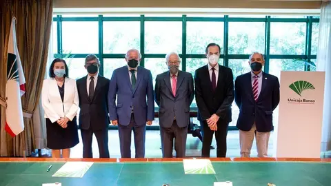 Unicaja Banco. Firma escritura 1