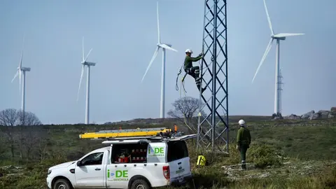 i-DE_Mantenimiento líneas eléctricas_ baja