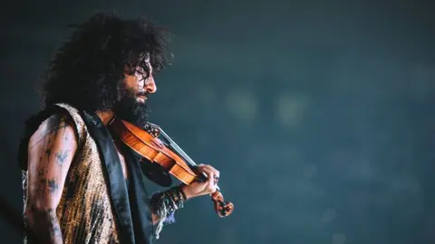 Ara Malikian en una actuación en Zamora