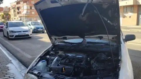 Estado en el que quedó el coche incendiado