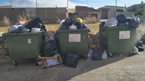 Contenedores en Tardobispo