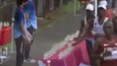 Gesto antideportivo de Morhad Amdouni, en los JJOO de Tokyo 2020