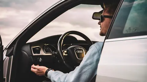 Foto archivo conducción jóvenes