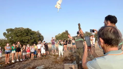 Vecinos ante la suelta